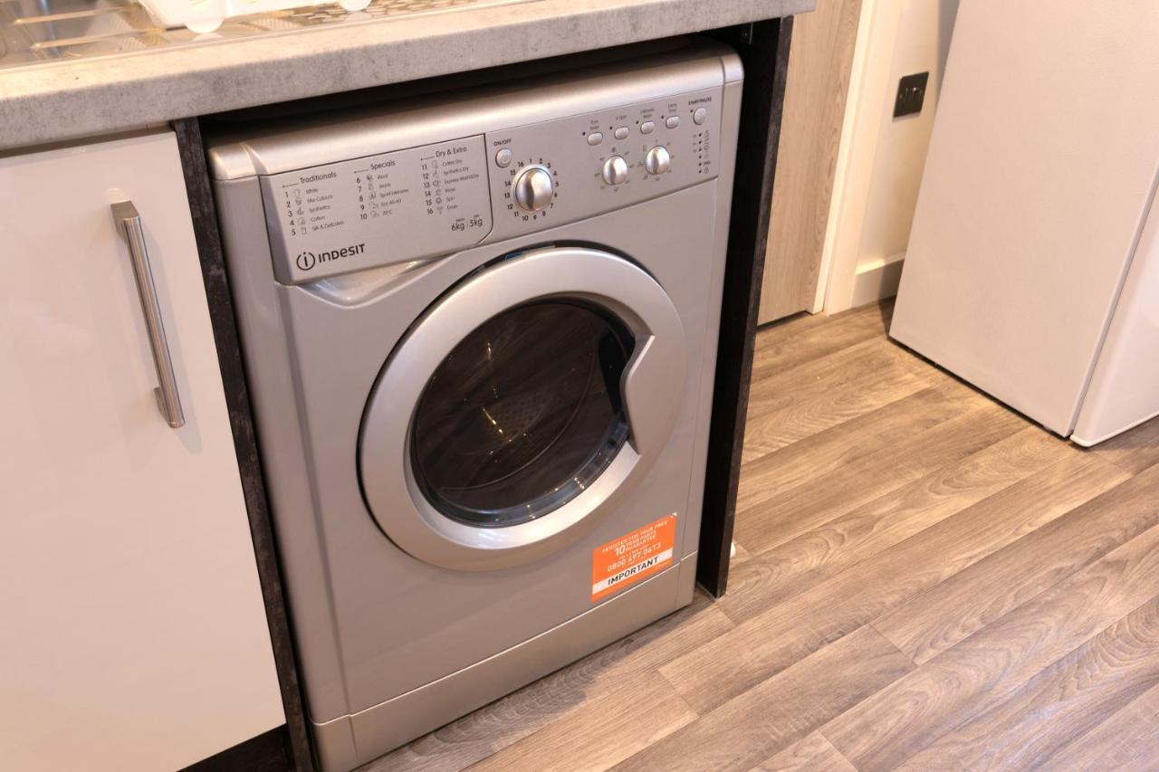 Hoemli Smart City Centre Apartment Leicester Exterior photo